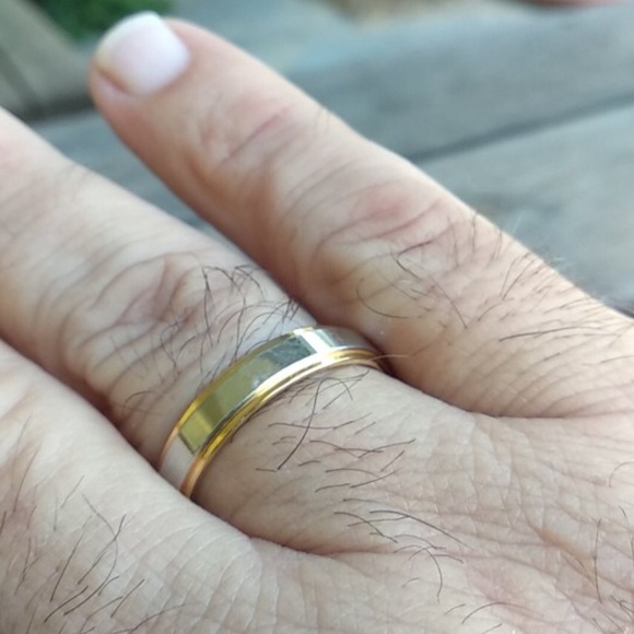 Bride and Groom Wedding Band. - Picture 5 of 8